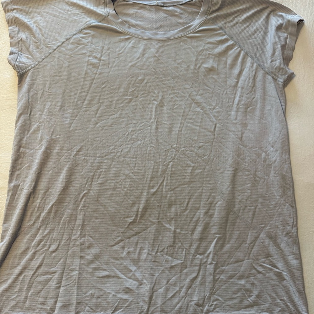 Lululemon Light Lilac Short Sleeve Swiftly Tech Relaxed fit